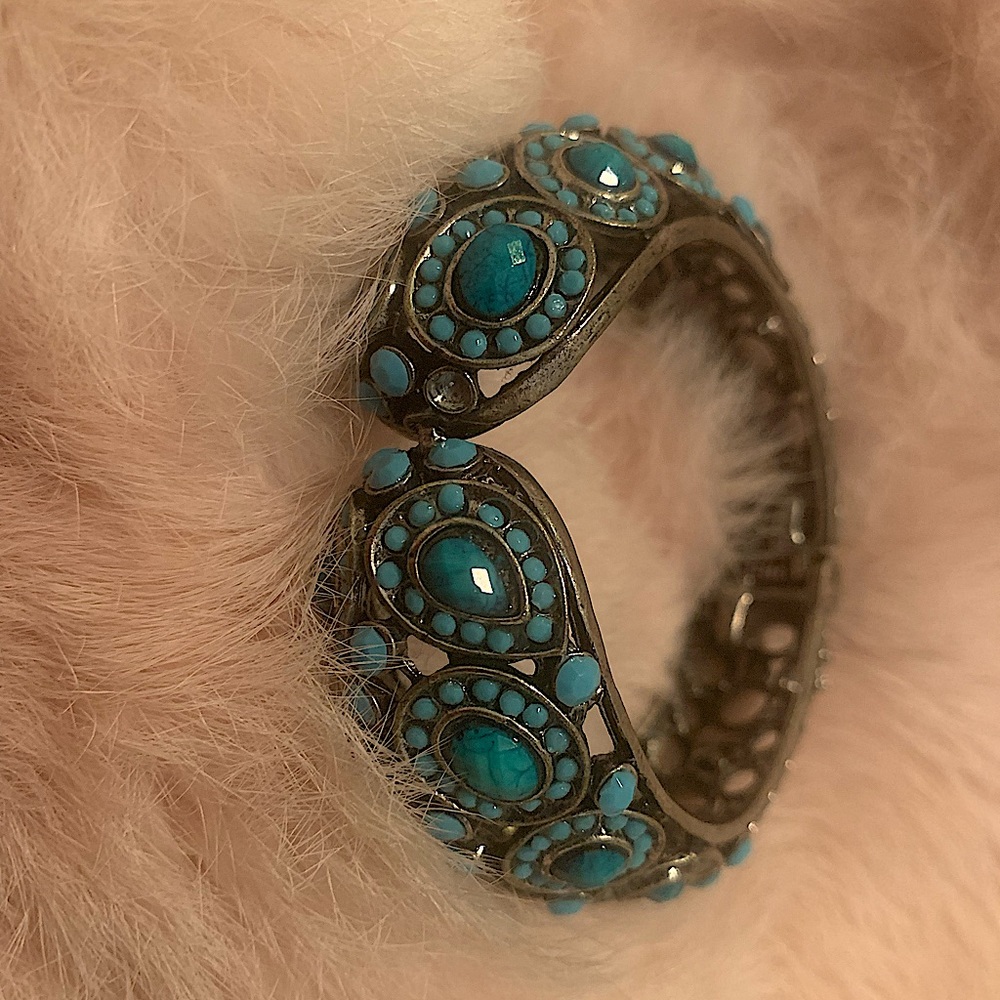 Gorgeous bracelet